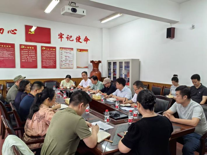 林学院调研.jpg